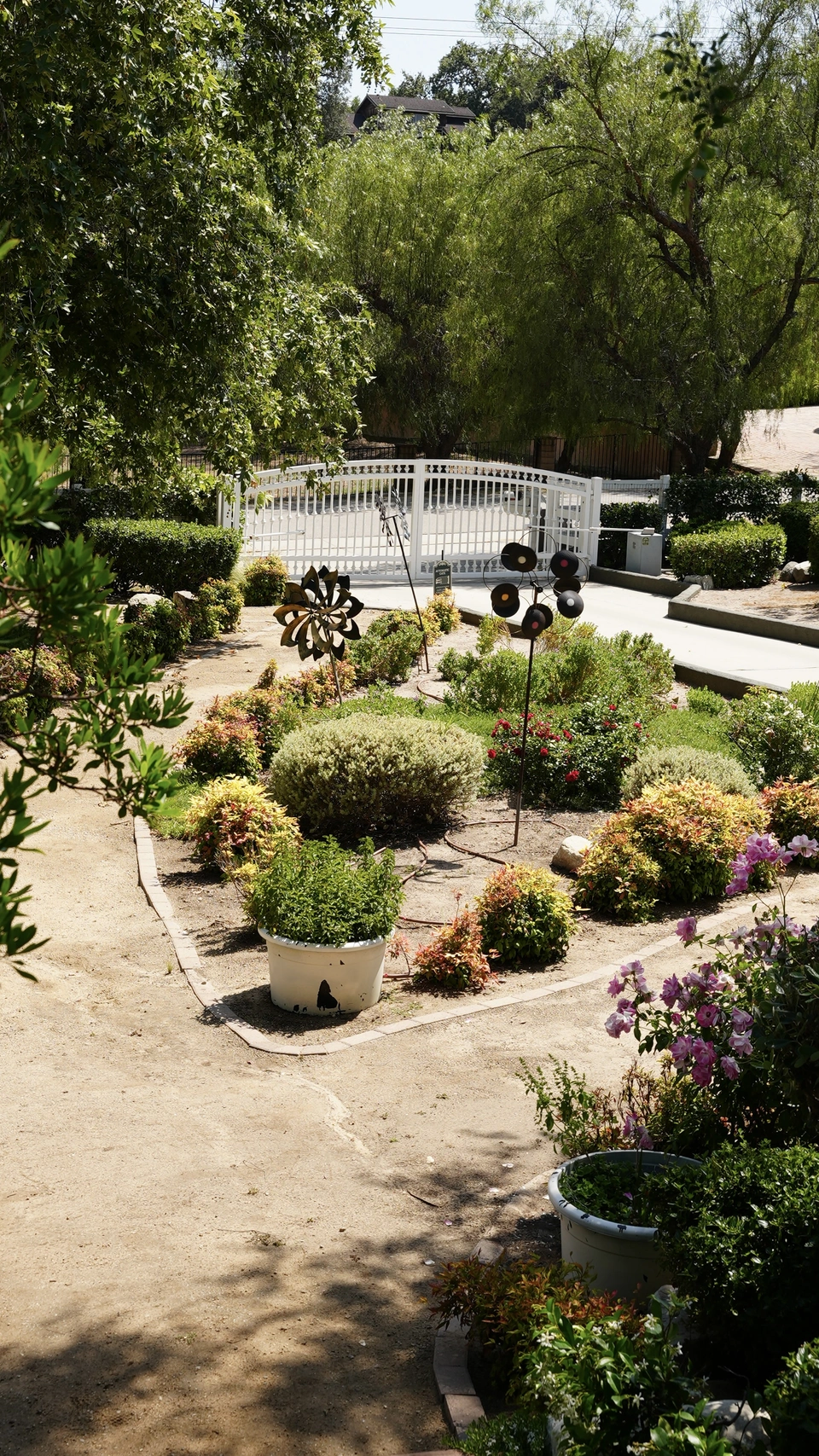 Residential grounds at Highlands in Bloom mental health treatment center Agoura Hills California Optum UMR out-of-network PPO plans accepted